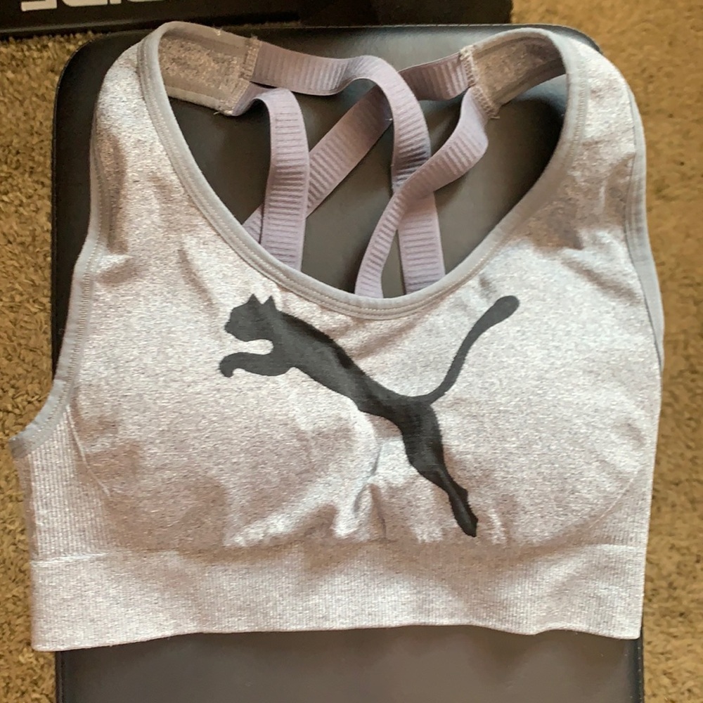 Puma women’s sports bra size small